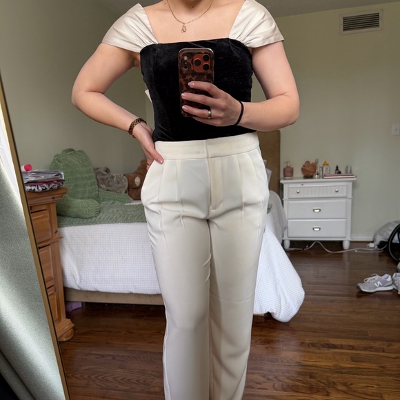 Express Bow Velvet Bodysuit - Picture 2 of 9